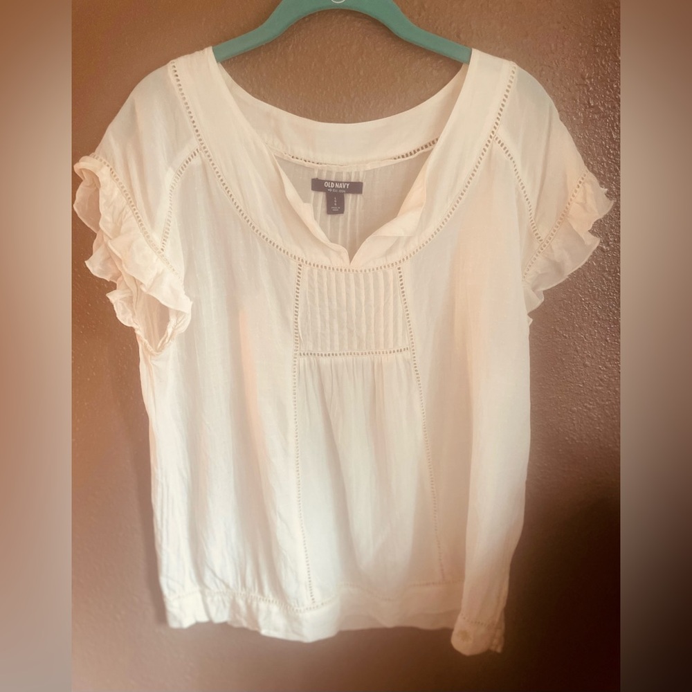 Old Navy Women's Ivory Blouse. Delicate embroidery, intricate detail.